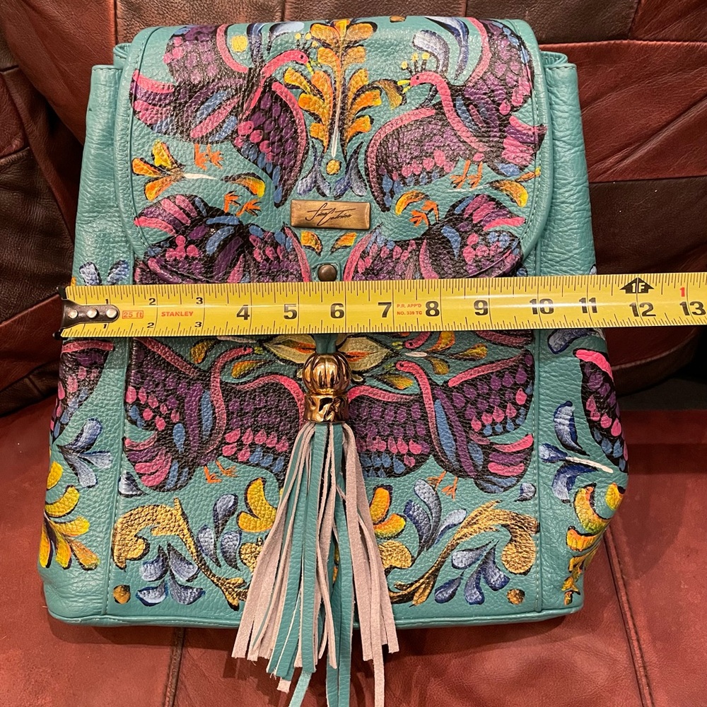 Artisan made hand painted leather backpack - Picture 8 of 10